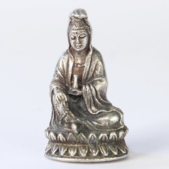 Kwan Yin sitzend 2,4 cm Anh&auml;nger